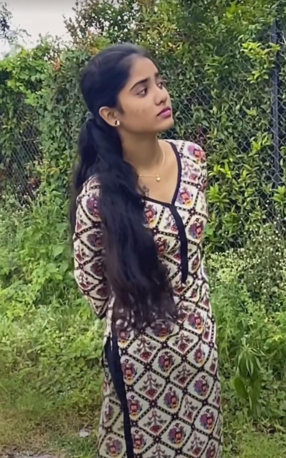 Females WhatsApp Number for Friendship, Chat & Relationship